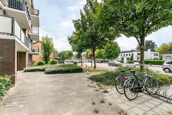 Foto - Verkocht onder voorbehoud: Appartement op 1e etage , 1 slaapkamer, balkon, duurzame VVE plus garage. Centraal gelegen nabij alle verbindingswegen.
